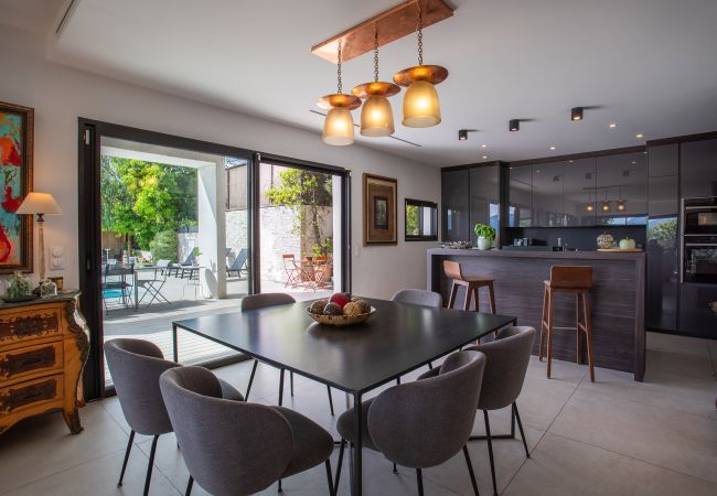 Villa in Nice - Villa Les Sources By Riviera Holiday Homes Villa in Nice - Villa Les Sources By Riviera Holiday Homes