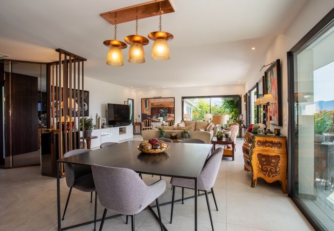 Villa in Nice - Villa Les Sources By Riviera Holiday Homes Villa in Nice - Villa Les Sources By Riviera Holiday Homes