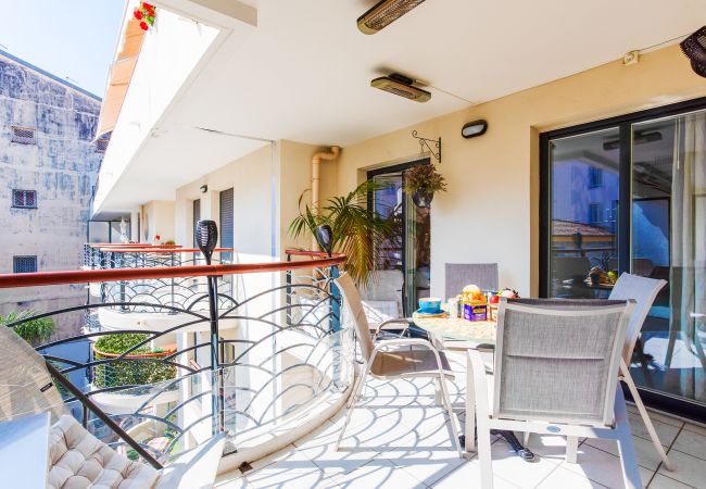 Apartment in Nice - PALAIS LIBERTE V By Riviera Holiday Homes Apartment in Nice - PALAIS LIBERTE V By Riviera Holiday Homes