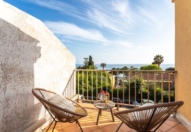 Villa in Eze - VILLA LUNA  By Riviera Holiday Homes Villa in Eze - VILLA LUNA  By Riviera Holiday Homes