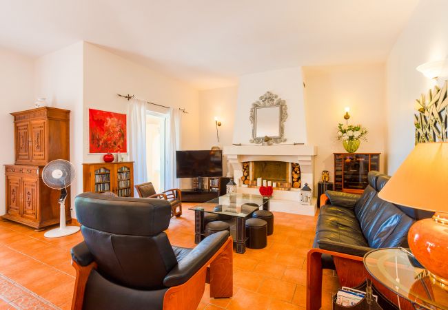 Villa in Nice - VILLA ESCALINADA By Rivera Holiday Homes Villa in Nice - VILLA ESCALINADA By Rivera Holiday Homes