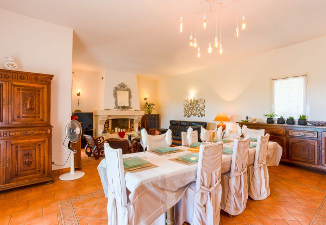 Villa in Nice - VILLA ESCALINADA By Rivera Holiday Homes Villa in Nice - VILLA ESCALINADA By Rivera Holiday Homes