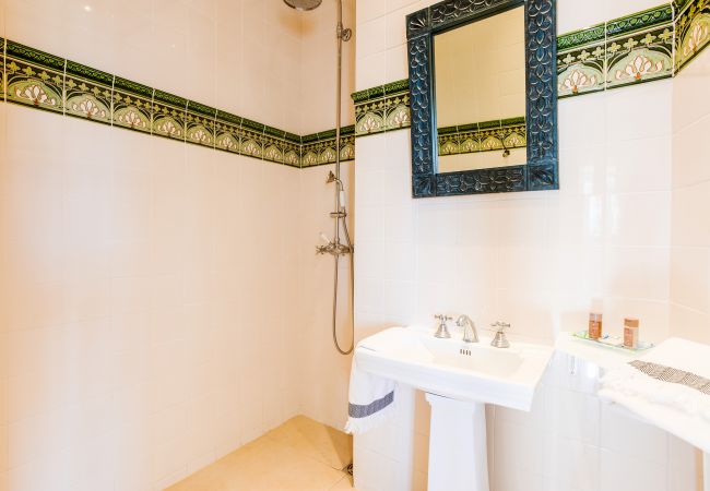 Apartment in Nice - L'IMPERIAL AP4318 By Riviera Holiday Homes  Apartment in Nice - L'IMPERIAL AP4318 By Riviera Holiday Homes