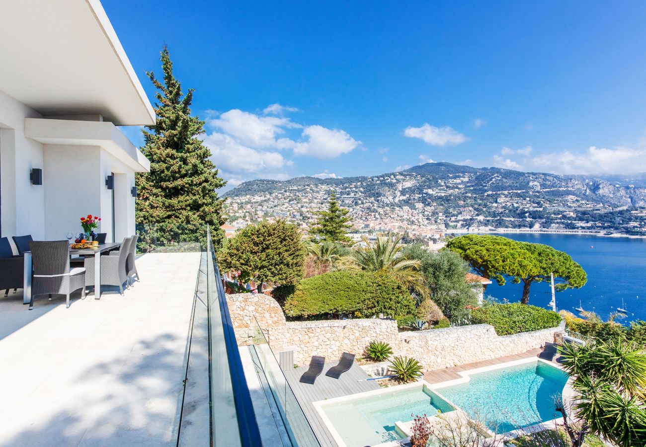 The terrace with sea view and swimming pool The terrace with sea view and swimming pool