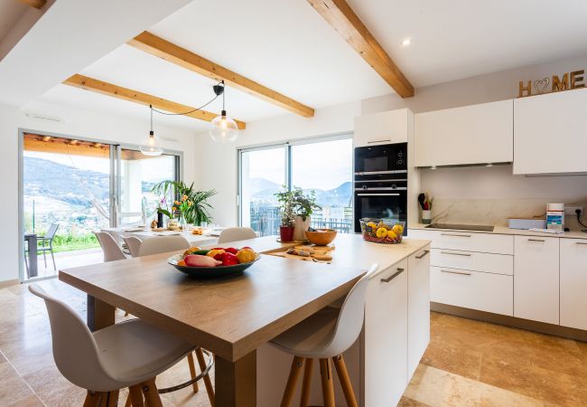 Villa in Falicon - LA CASITA VI4348 by Riviera Holiday Homes Villa in Falicon - LA CASITA VI4348 by Riviera Holiday Homes