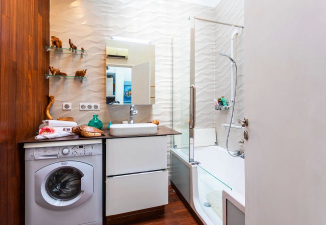 Apartment in Nice - LE FRANCE By Riviera Holiday Homes Apartment in Nice - LE FRANCE By Riviera Holiday Homes