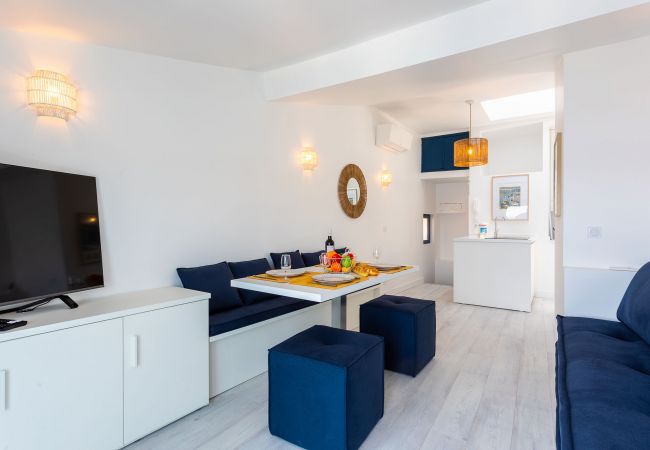 Apartment in Villefranche-sur-Mer - MAISON BLEUE AP4362 By Riviera Holiday Homes Apartment in Villefranche-sur-Mer - MAISON BLEUE AP4362 By Riviera Holiday Homes