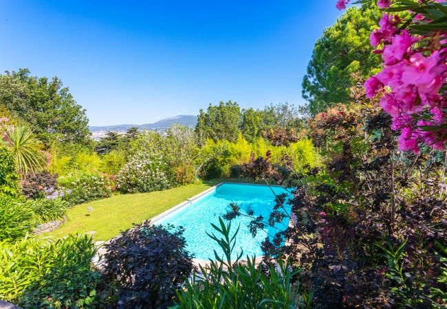 Villa in Grasse - MAS DES  LAURIERS VI4370 By Riviera Holiday Homes Villa in Grasse - MAS DES  LAURIERS VI4370 By Riviera Holiday Homes