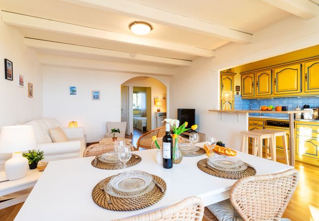 Apartment in Nice -  LE JARDIN BLEU AP4388 By Riviera Holiday Homes  Apartment in Nice -  LE JARDIN BLEU AP4388 By Riviera Holiday Homes