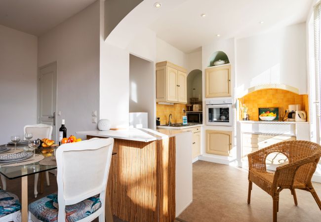 Apartment in Villefranche-sur-Mer -  LE PROVENÇAL  AP4389 By Riviera Holiday Homes Apartment in Villefranche-sur-Mer -  LE PROVENÇAL  AP4389 By Riviera Holiday Homes