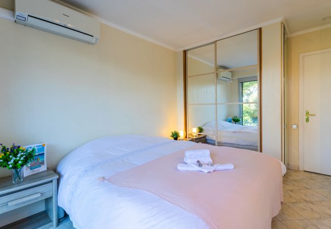 Apartment in Nice - BELLES TERRES 2 AP4392 By Riviera Holiday Homes Apartment in Nice - BELLES TERRES 2 AP4392 By Riviera Holiday Homes