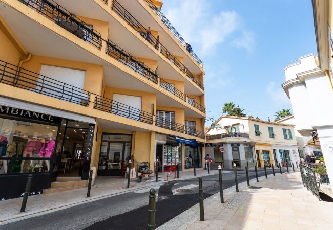 Apartment in Saint-Jean-Cap-Ferrat - CAP FERRAT VIEW  III  AP4401 By Riviera Holiday Homes Apartment in Saint-Jean-Cap-Ferrat - CAP FERRAT VIEW  III  AP4401 By Riviera Holiday Homes