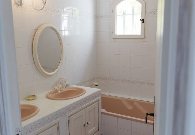 Villa in Nice - VILLA DE FERIC VI4396 By Riviera Holiday Homes Villa in Nice - VILLA DE FERIC VI4396 By Riviera Holiday Homes