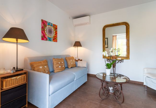 Villa in Villefranche-sur-Mer - VILLA MARGUERITE VI 4406 By Riviera Holiday Homes Villa in Villefranche-sur-Mer - VILLA MARGUERITE VI 4406 By Riviera Holiday Homes