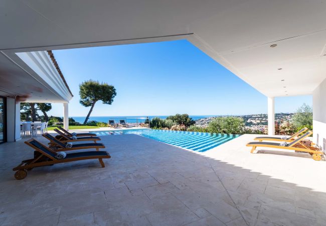 Villa in Nice - Villa ADRIANA VI4411 By Riviera Holiday Homes Villa in Nice - Villa ADRIANA VI4411 By Riviera Holiday Homes