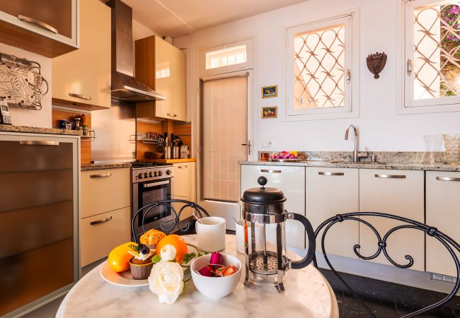 Villa in Villefranche-sur-Mer -  ROMANTIC VILLA VI4412 By Riviera Holiday Homes  Villa in Villefranche-sur-Mer -  ROMANTIC VILLA VI4412 By Riviera Holiday Homes