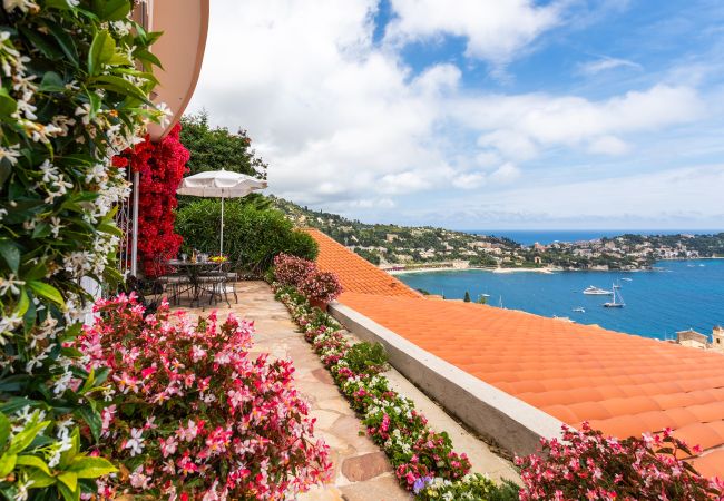 Villa in Villefranche-sur-Mer -  ROMANTIC VILLA VI4412 By Riviera Holiday Homes  Villa in Villefranche-sur-Mer -  ROMANTIC VILLA VI4412 By Riviera Holiday Homes