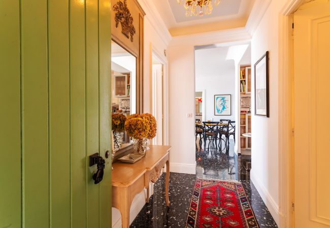 Villa in Villefranche-sur-Mer -  ROMANTIC VILLA VI4412 By Riviera Holiday Homes  Villa in Villefranche-sur-Mer -  ROMANTIC VILLA VI4412 By Riviera Holiday Homes