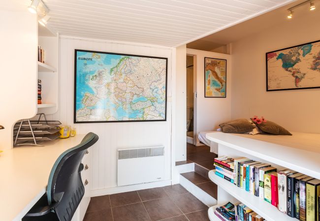 Villa in Villefranche-sur-Mer -  ROMANTIC VILLA VI4412 By Riviera Holiday Homes  Villa in Villefranche-sur-Mer -  ROMANTIC VILLA VI4412 By Riviera Holiday Homes