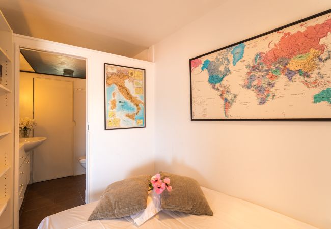 Villa in Villefranche-sur-Mer -  ROMANTIC VILLA VI4412 By Riviera Holiday Homes  Villa in Villefranche-sur-Mer -  ROMANTIC VILLA VI4412 By Riviera Holiday Homes