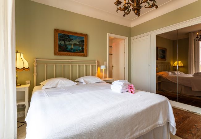 Villa in Villefranche-sur-Mer -  ROMANTIC VILLA VI4412 By Riviera Holiday Homes  Villa in Villefranche-sur-Mer -  ROMANTIC VILLA VI4412 By Riviera Holiday Homes