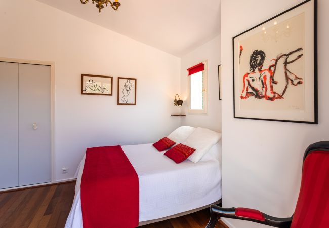 Villa in Nice - VILLA HATELMA VI4404 By Riviera Holiday Homes  Villa in Nice - VILLA HATELMA VI4404 By Riviera Holiday Homes