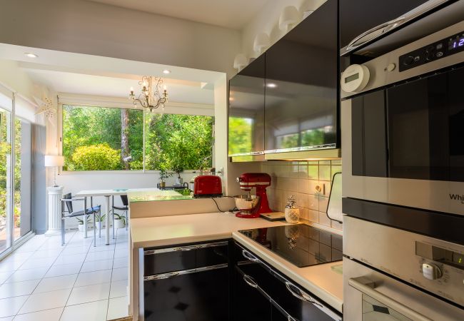 Villa in Nice - VILLA HATELMA VI4404 By Riviera Holiday Homes  Villa in Nice - VILLA HATELMA VI4404 By Riviera Holiday Homes