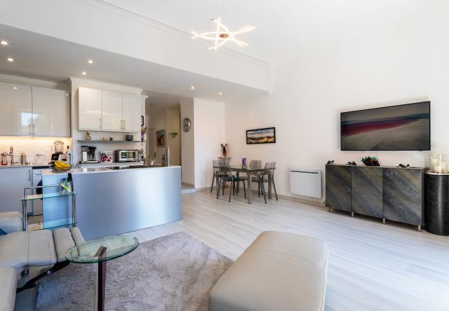 Apartment in Nice - PORT CARNOT AP4405 By Riviera Holiday Homes Apartment in Nice - PORT CARNOT AP4405 By Riviera Holiday Homes
