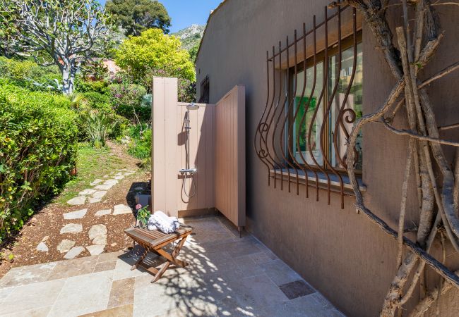 Villa in Eze - VILLA LA PETITE RESERVE VI4416 By Riviera Holiday Homes Villa in Eze - VILLA LA PETITE RESERVE VI4416 By Riviera Holiday Homes