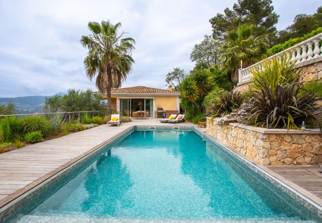 Villa in Nice - VILLA NIDAZUR VI4413 By Riviera Holiday Homes Villa in Nice - VILLA NIDAZUR VI4413 By Riviera Holiday Homes