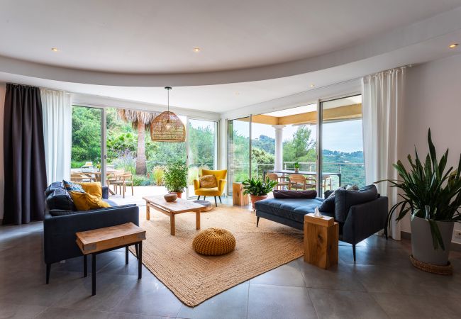 Villa in Nice - VILLA NIDAZUR VI4413 By Riviera Holiday Homes Villa in Nice - VILLA NIDAZUR VI4413 By Riviera Holiday Homes