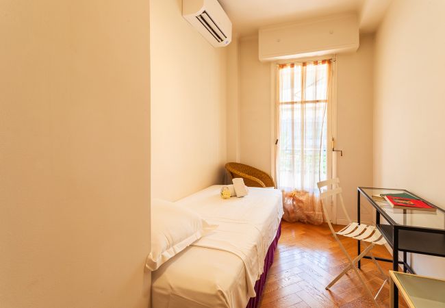 Apartment in Nice - LE CAPITOL 2 AP4421 By Riviera Holiday Homes Apartment in Nice - LE CAPITOL 2 AP4421 By Riviera Holiday Homes