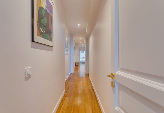 Apartment in Nice - LE 3 PROMENADE AP4424 By Riviera Holiday Homes  Apartment in Nice - LE 3 PROMENADE AP4424 By Riviera Holiday Homes