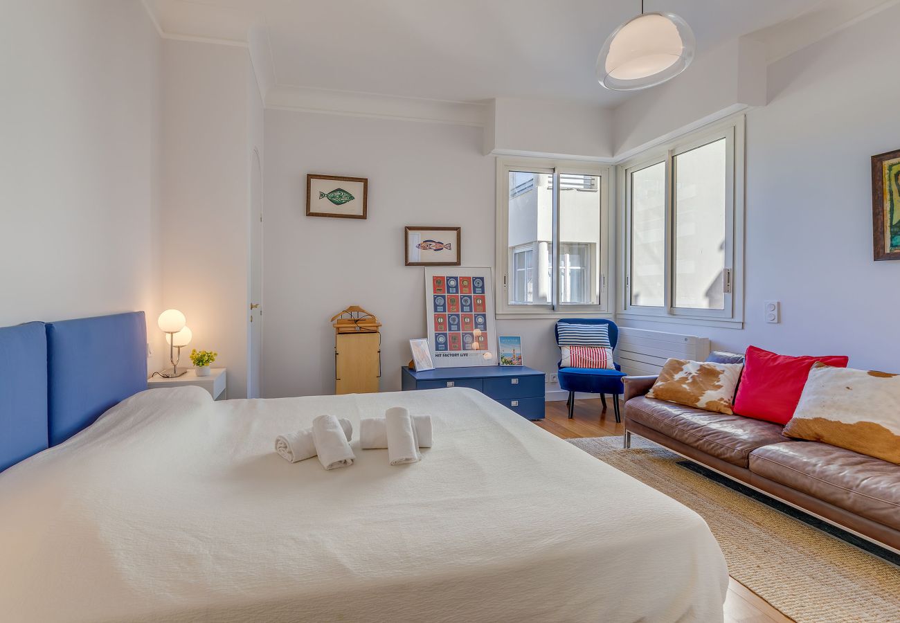 Apartment in Nice - LE 3 PROMENADE AP4424 By Riviera Holiday Homes 
