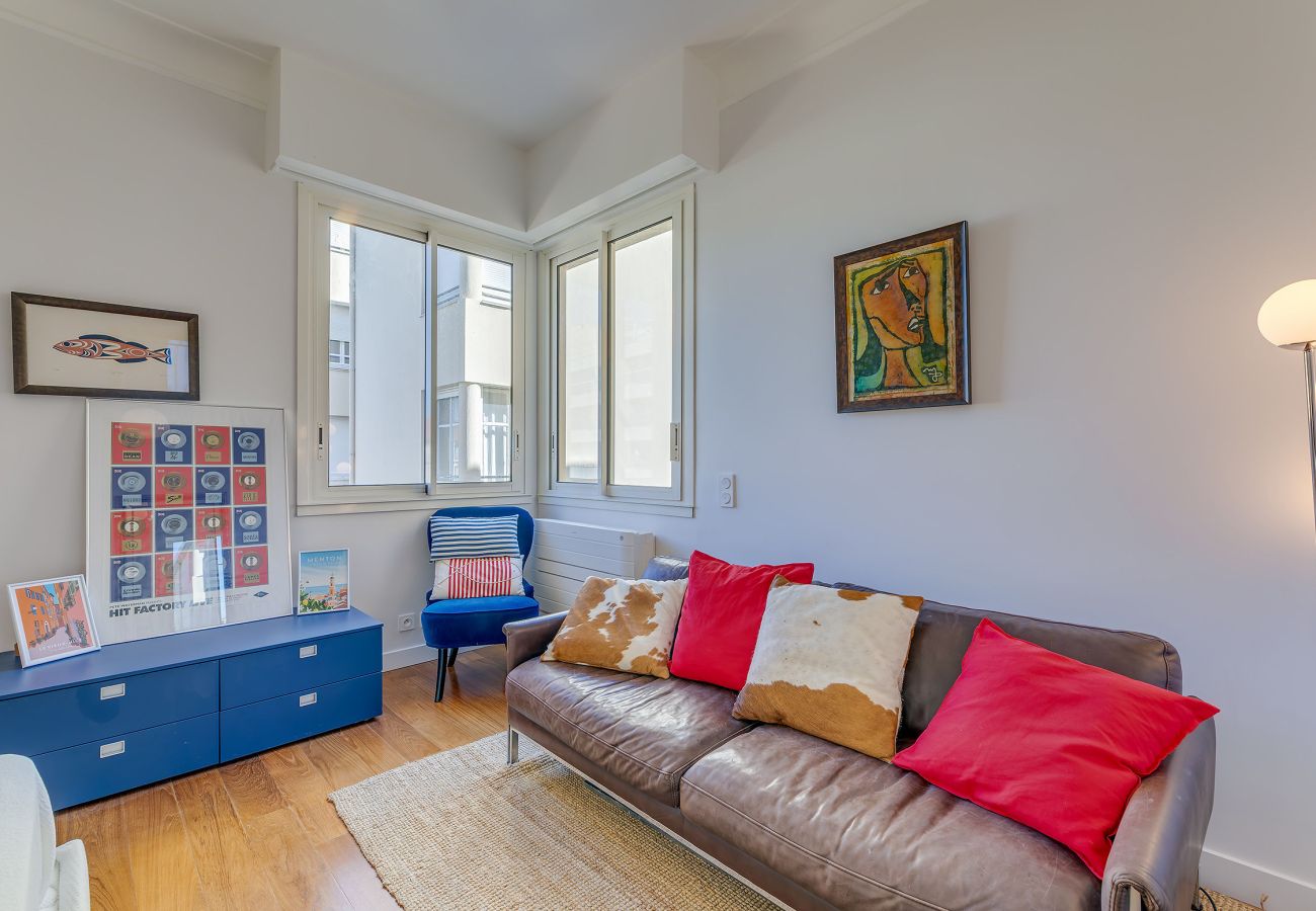 Apartment in Nice - LE 3 PROMENADE AP4424 By Riviera Holiday Homes 