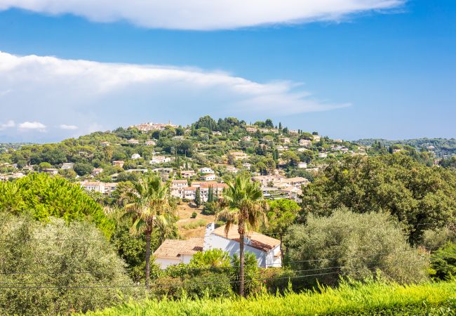 Villa in Mougins - VILLA LA ROSERAIE VI4425 By Riviera Holiday Homes Villa in Mougins - VILLA LA ROSERAIE VI4425 By Riviera Holiday Homes
