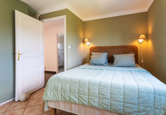 Villa in Mougins - VILLA LA ROSERAIE VI4425 By Riviera Holiday Homes Villa in Mougins - VILLA LA ROSERAIE VI4425 By Riviera Holiday Homes