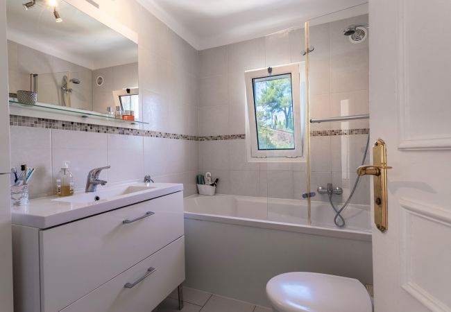 Villa in Mougins - VILLA LA ROSERAIE VI4425 By Riviera Holiday Homes Villa in Mougins - VILLA LA ROSERAIE VI4425 By Riviera Holiday Homes