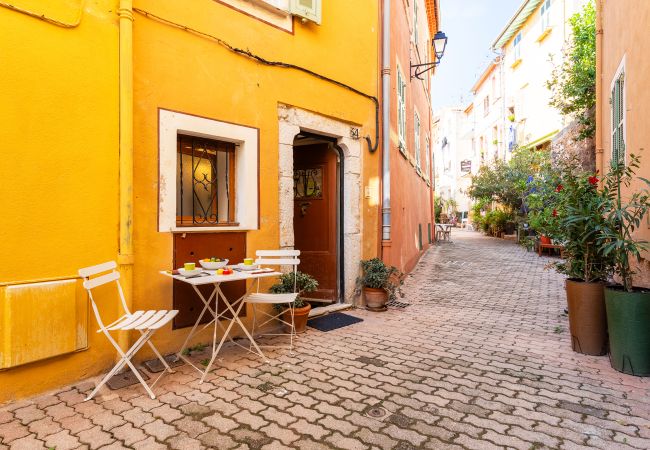 House in Villefranche-sur-Mer -  LA CASETTA  DI AZZURRA AP4427 By Riviera Holiday Homes  House in Villefranche-sur-Mer -  LA CASETTA  DI AZZURRA AP4427 By Riviera Holiday Homes