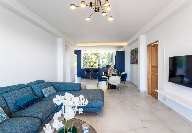 Apartment in Villefranche-sur-Mer - LE MIRAMAR AP4426 By Riviera Holiday Homes Apartment in Villefranche-sur-Mer - LE MIRAMAR AP4426 By Riviera Holiday Homes