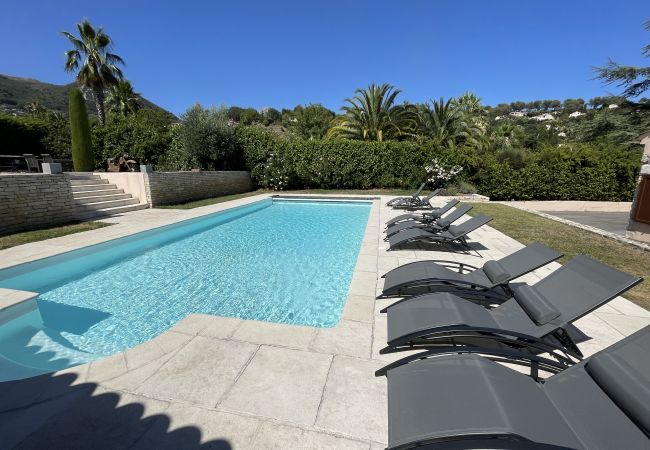 Villa in Vence - VILLA LA LOUBIANE VI4428 By Riviera Holiday Homes Villa in Vence - VILLA LA LOUBIANE VI4428 By Riviera Holiday Homes