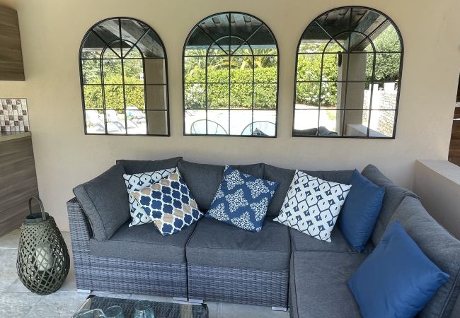 Villa in Vence - VILLA LA LOUBIANE VI4428 By Riviera Holiday Homes Villa in Vence - VILLA LA LOUBIANE VI4428 By Riviera Holiday Homes