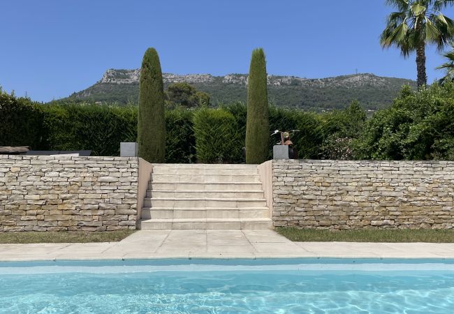 Villa in Vence - VILLA LA LOUBIANE VI4428 By Riviera Holiday Homes Villa in Vence - VILLA LA LOUBIANE VI4428 By Riviera Holiday Homes