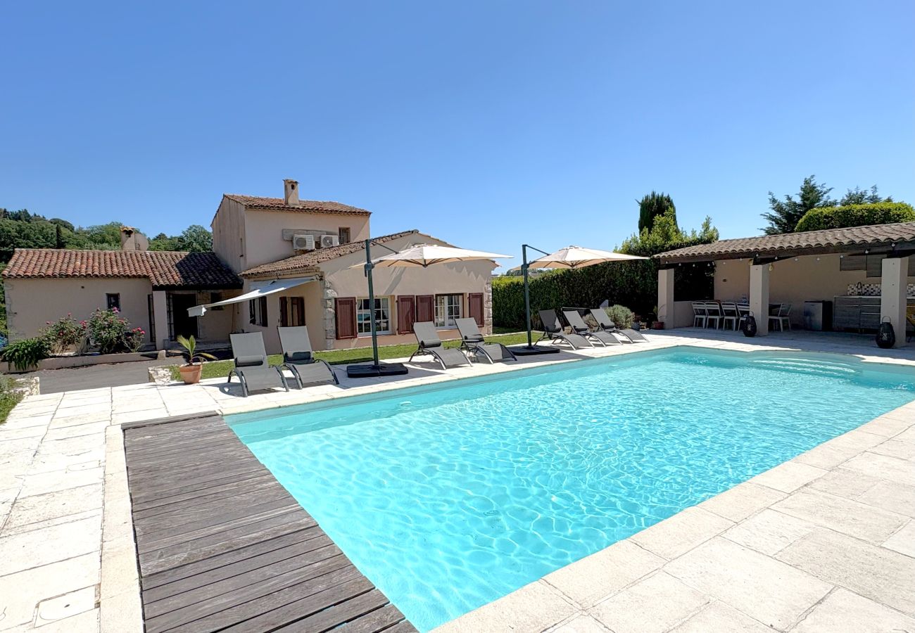 Villa in Vence - VILLA LA LOUBIANE VI4428 By Riviera Holiday Homes