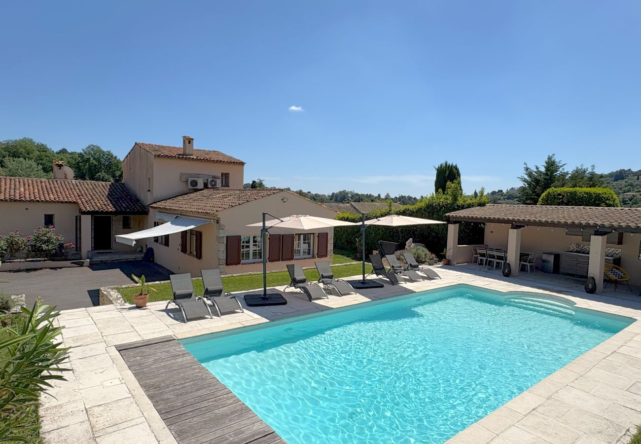 Villa in Vence - VILLA LA LOUBIANE VI4428 By Riviera Holiday Homes