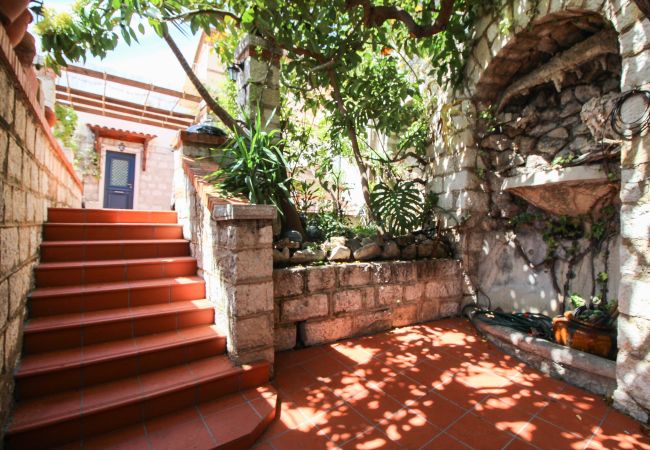 Villa in Villefranche-sur-Mer - CASA ROSALIE VI4442 By Riviera Holiday Homes  Villa in Villefranche-sur-Mer - CASA ROSALIE VI4442 By Riviera Holiday Homes