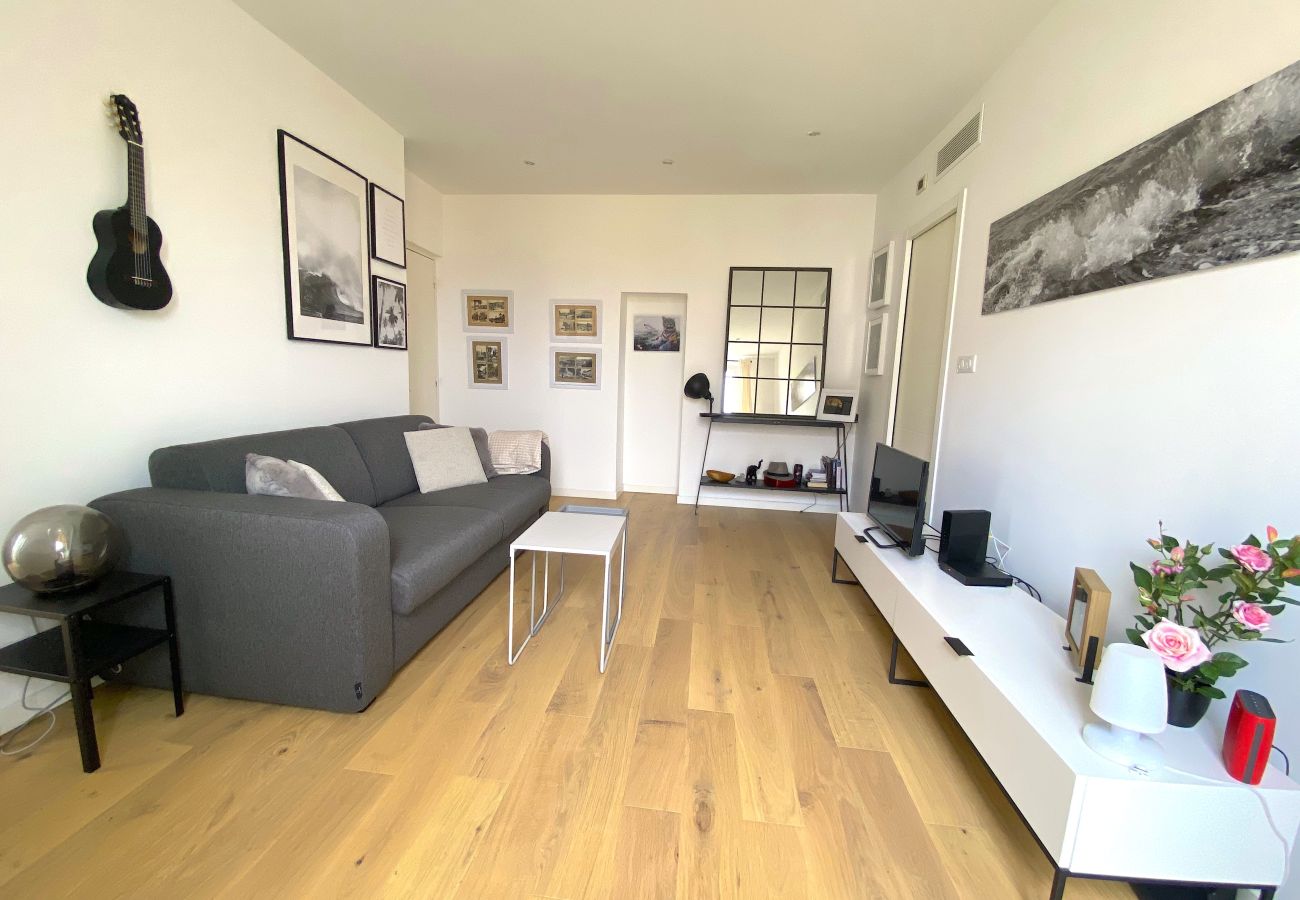 Apartment in Nice - GARIBALDI AP4447 By Riviera Holiday Homes
