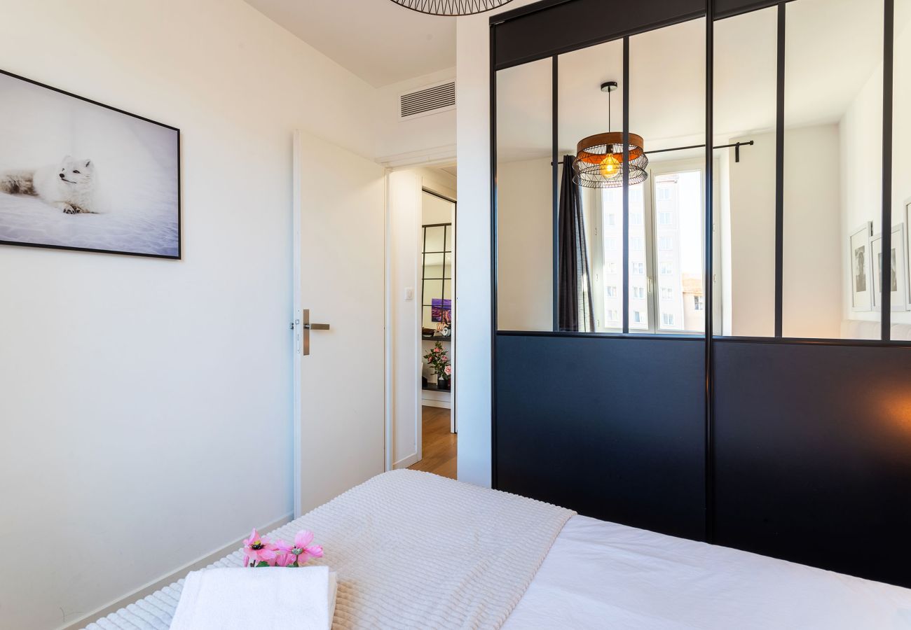 Apartment in Nice - GARIBALDI AP4447 By Riviera Holiday Homes