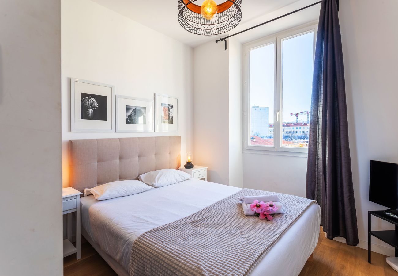 Apartment in Nice - GARIBALDI AP4447 By Riviera Holiday Homes