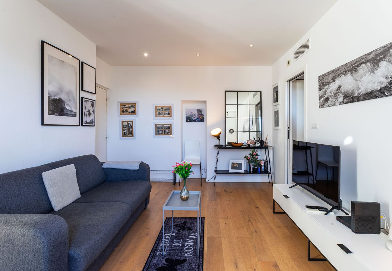 Apartment in Nice - GARIBALDI AP4447 By Riviera Holiday Homes